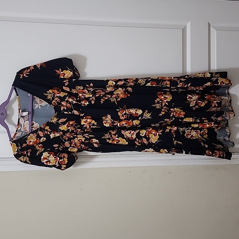 INGRID & ISABEL MATERNITY Short Sleeve  High Low Navy Floral Print Dress Size M